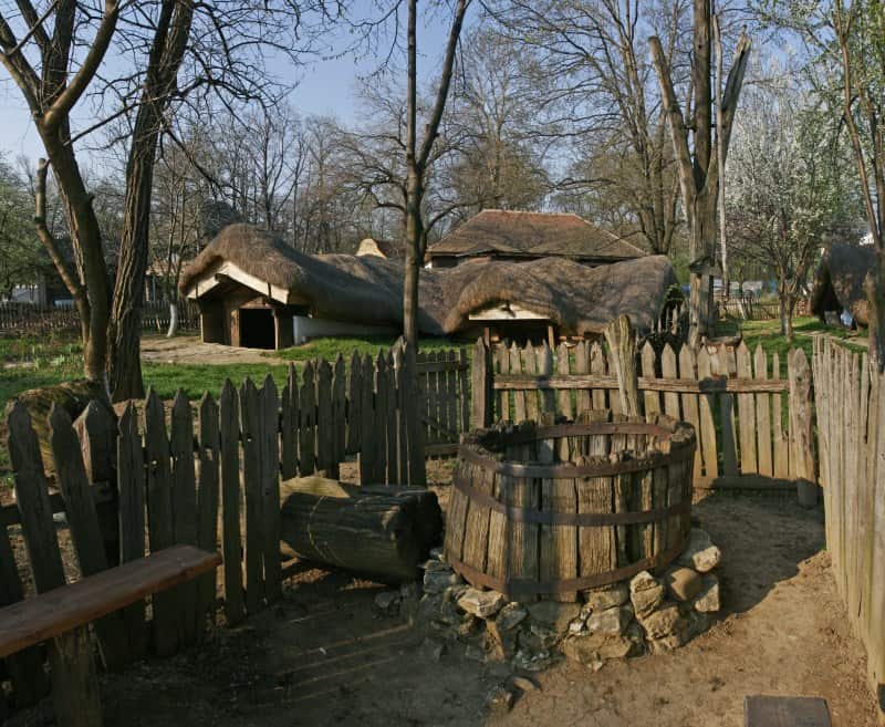 muzee kid-friendly muzeul satului gokid exponate lemn