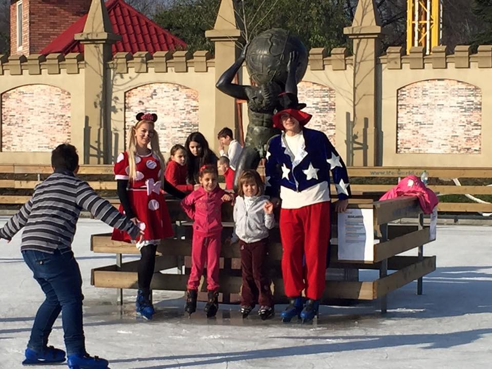 patinoar-oraselul-copiilor-personaje