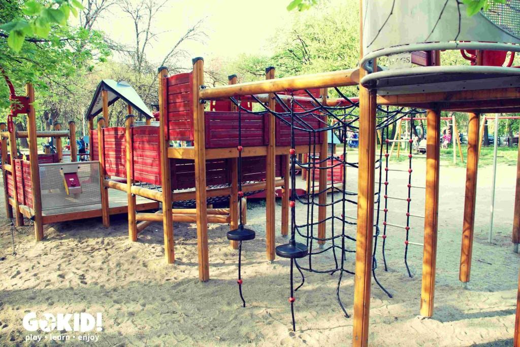 Loc de joaca cu nisip Parcul Tineretului