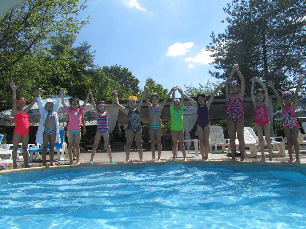 Program de Vacanta - Saptamana 6 la Cei Trei Muschetari piscina copii