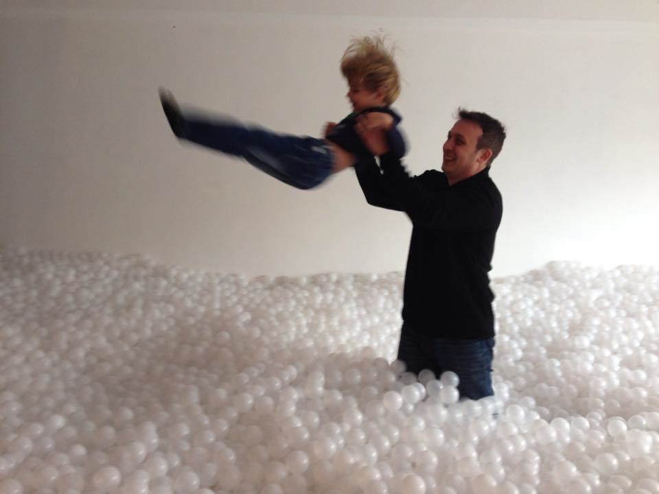 Piscina Urbană loc de joacă pentru adulţi şi copii