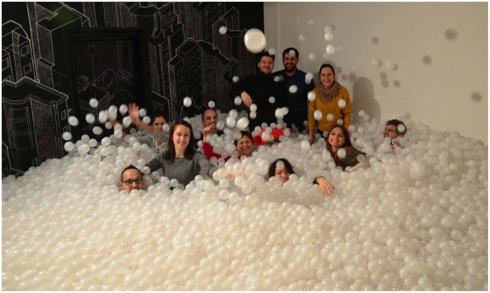 Piscina Urbană loc de joacă pentru adulţi şi copii