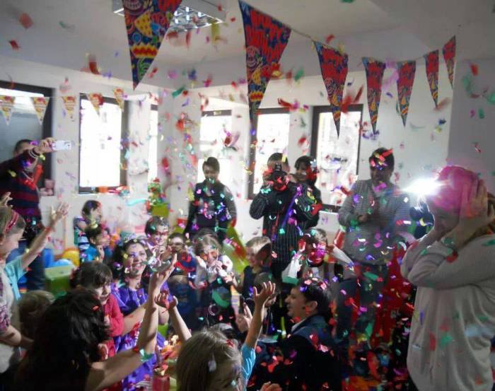 Ziua de Naştere a Copilului Tău la Elefanţelul Curios