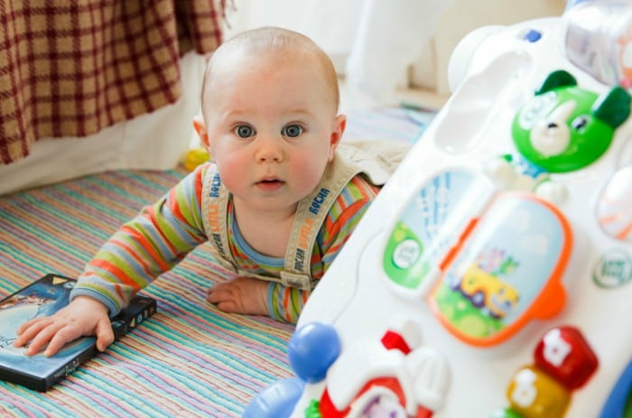 Dezvoltarea copiilor 0 - 1 an prin Jocuri şi Jucării. Atelier pentru Bebeluşi