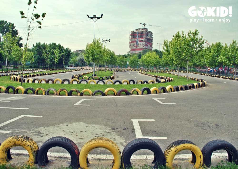 Parcul Lumea Copiilor din Sectorul 4, Bucureşti pista karing Parcul Lumea Copiilor din Sectorul 4, Bucureşti pista karing