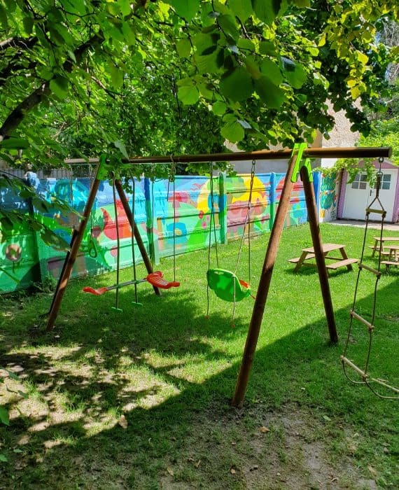 Amai Garden - Gradina cu Loc de Joaca Petreceri in Inima Bucurestiului playground outdoor