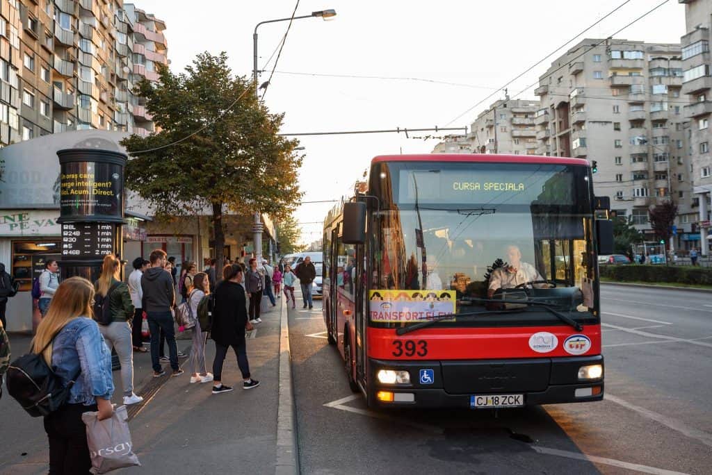 autobuz scolar cluj copii scoala statie cursa speciala autobuz scolar cluj copii scoala statie cursa speciala