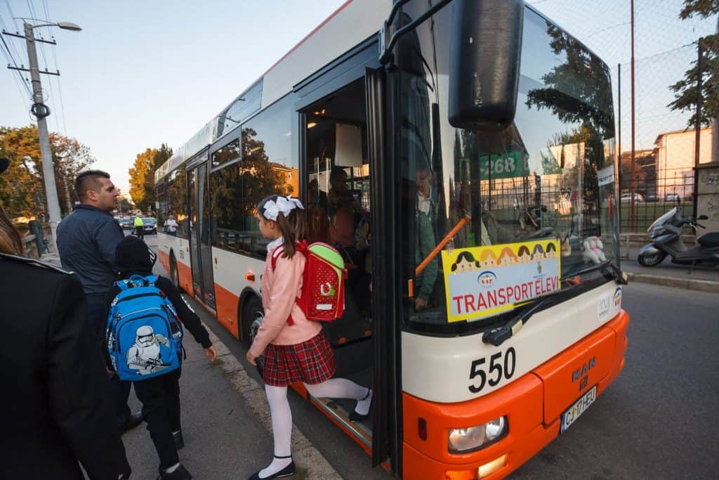 autobuze scolare cluj fetita autobuze scolare cluj fetita