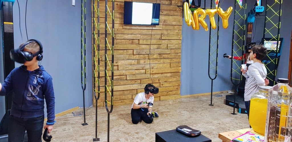 joaca copii realitate virtuala Univrse Spatiu de Distractie Special
